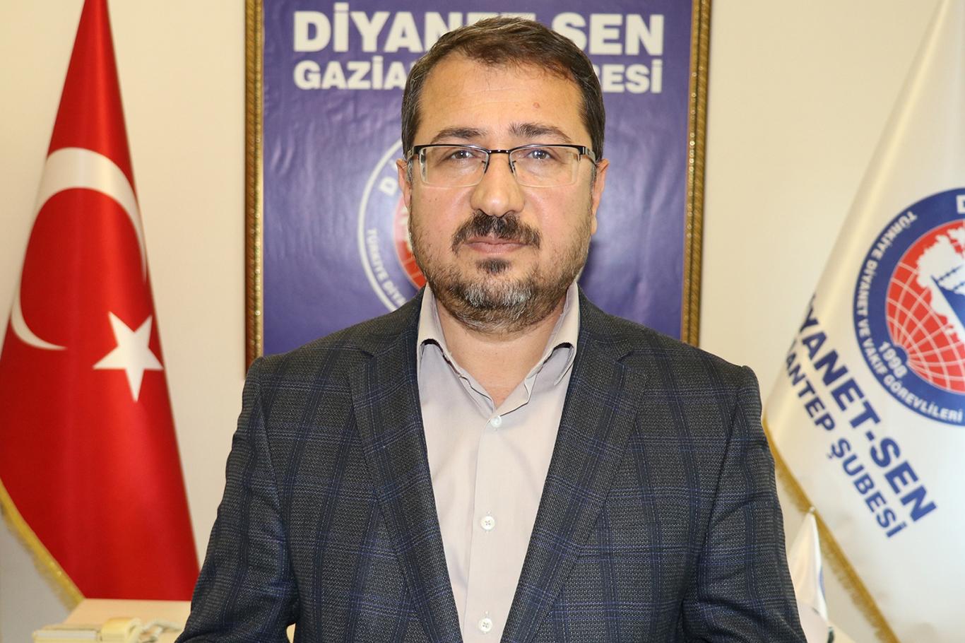 "Hazreti Muhammed’e hakaret edenler, zelil olmaya mahkûmdur" "Hazreti Muhammed’e hakaret edenler, zelil olmaya mahkûmdur"